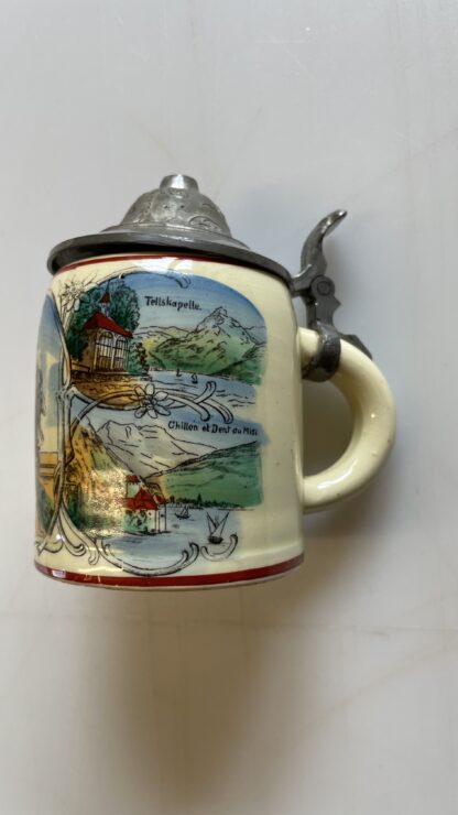 Antik <br><b>Kleiner Antiker Schweizer Bierkrug mit 5 Motiven Tell usw.</b> - Image 2