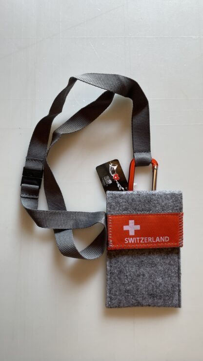 Etui <br><b>SWITZERLAND Schweizer Etui Filz mit Karabiner u. Halsbändel</b> - Image 2