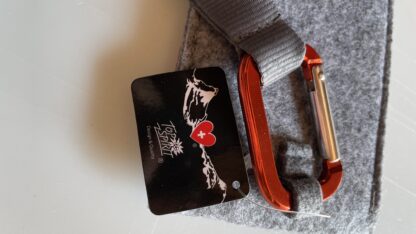 Etui <br><b>SWITZERLAND Schweizer Etui Filz mit Karabiner u. Halsbändel</b> - Image 5