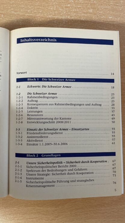 Buch <br><b>Schweizer Armee 2007/08 - Wissenswertes zur Landesverteidigung</b> - Image 3