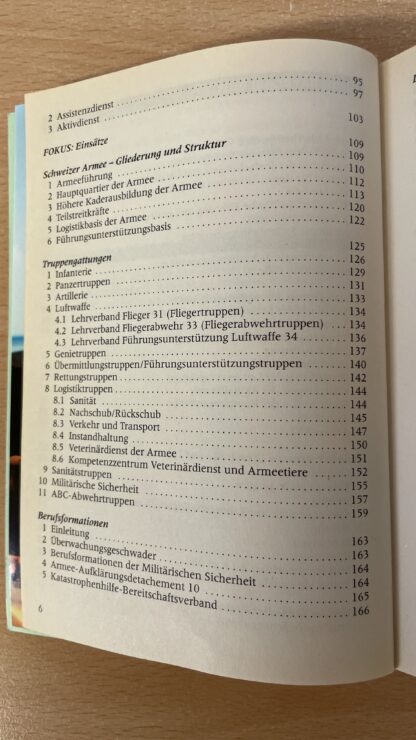 Buch <br><b>Schweizer Armee 2006 - Wissenswertes zur Landesverteidigung</b> - Image 4