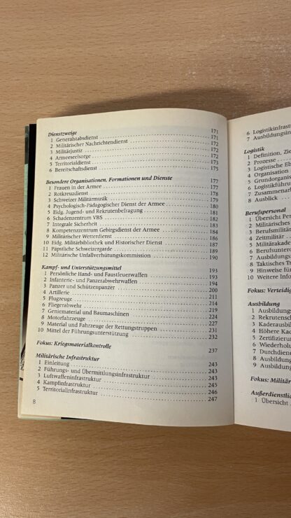 Buch <br><b>Schweizer Armee 2004 - Wissenswertes zur Landesverteidigung</b> - Image 5