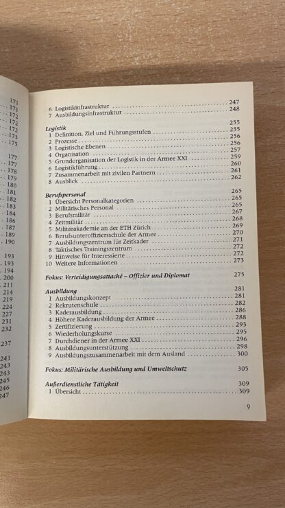 Buch <br><b>Schweizer Armee 2004 - Wissenswertes zur Landesverteidigung</b> - Image 6