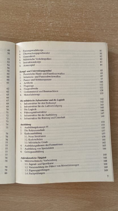 Buch <br><b>Schweizer Armee 95 - Wissenswertes zur Landesverteidigung</b> - Image 5