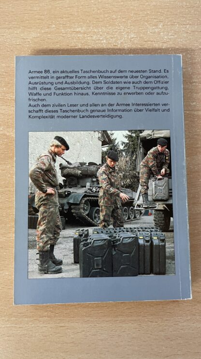 Buch <br><b>Schweizer Armee 86 - Wissenswertes zur Landesverteidigung</b> - Image 2