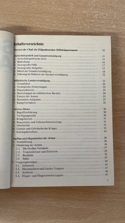 Buch <br><b>Schweizer Armee 90 - Wissenswertes zur Landesverteidigung</b> - Image 3