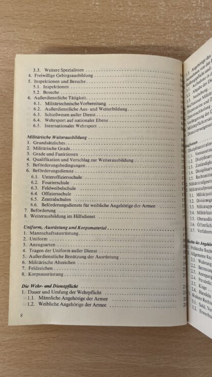 Buch <br><b>Schweizer Armee 90 - Wissenswertes zur Landesverteidigung</b> - Image 6