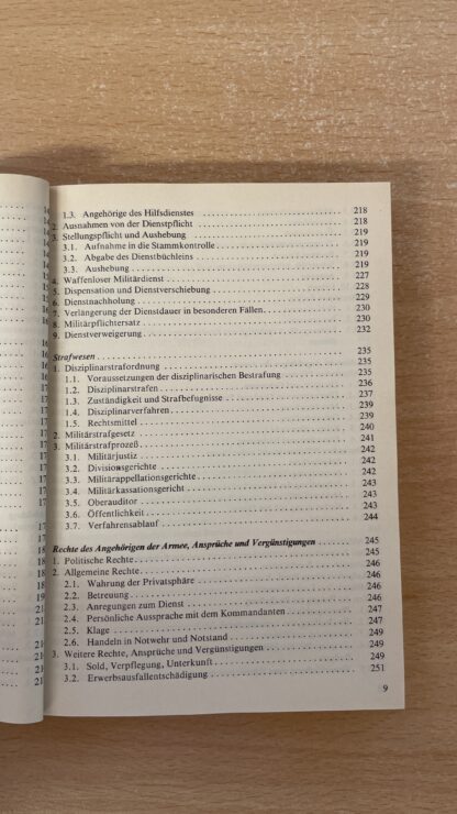 Buch <br><b>Schweizer Armee 90 - Wissenswertes zur Landesverteidigung</b> - Image 7